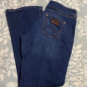 Women’s Wrangler bootcut 12.